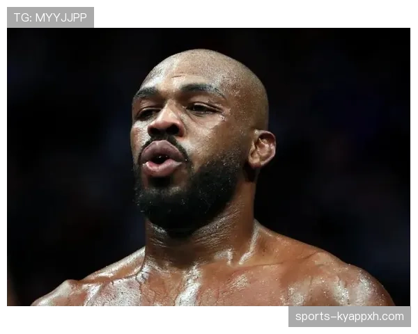 乔恩·琼斯家里冰箱贴都是金的？