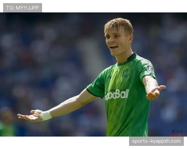 厄德高与格里兹曼的前场组织逻辑与进攻发起机制差异分析